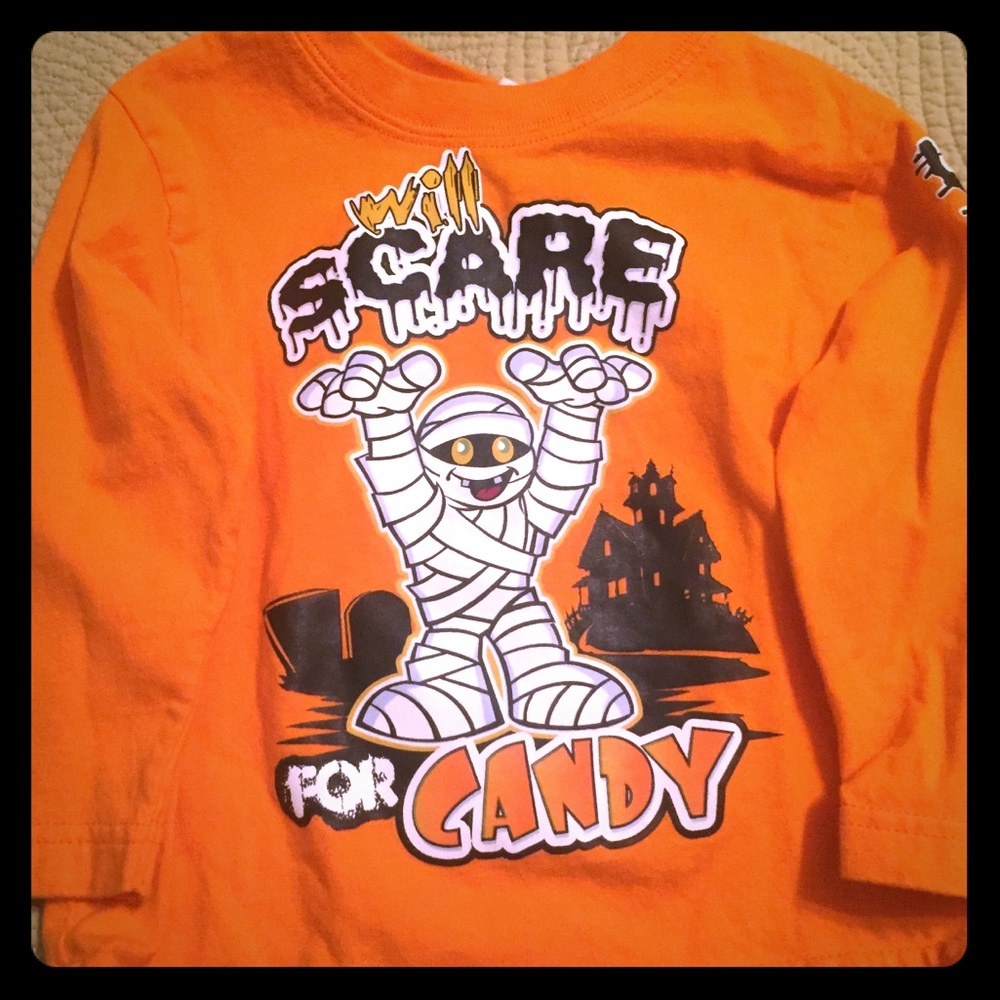 Halloween long sleeve tee 🔴2/$15 or 4/$20🔴